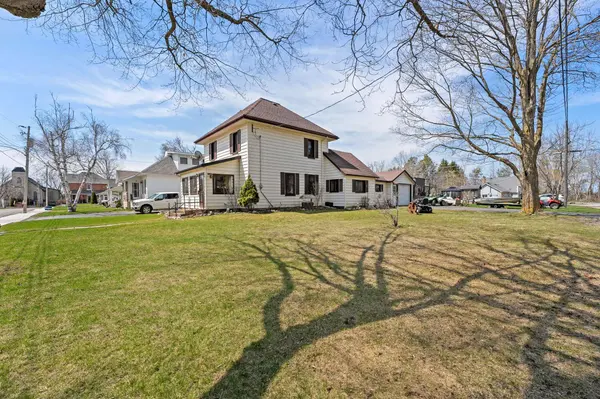 9 Victoria ST E, Kawartha Lakes, ON K0L 2W0