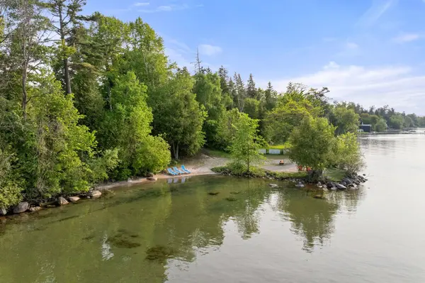 2 Birch Knoll RD, Georgina, ON L0E 1R0
