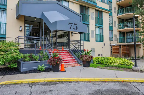 75 Ellen ST #1111, Barrie, ON L4N 7R6