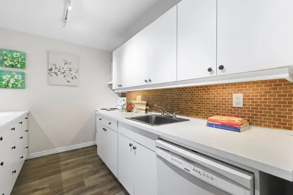 15 Torrance RD #1910, Toronto E08, ON M1J 3K2