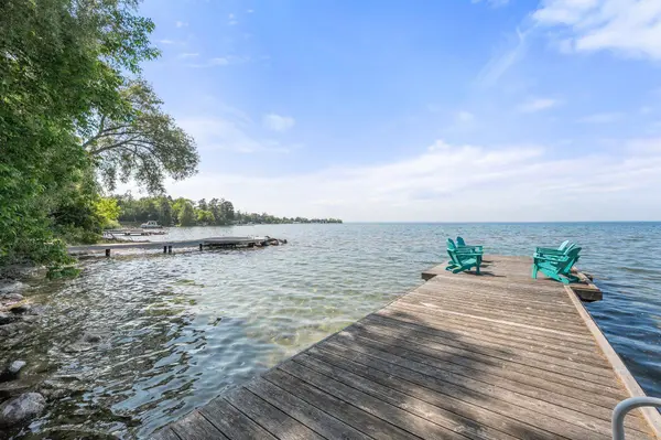 101 Hedge RD, Georgina, ON L0E 1L0