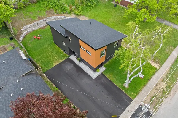 168 Berczy ST, Barrie, ON L4M 3R6