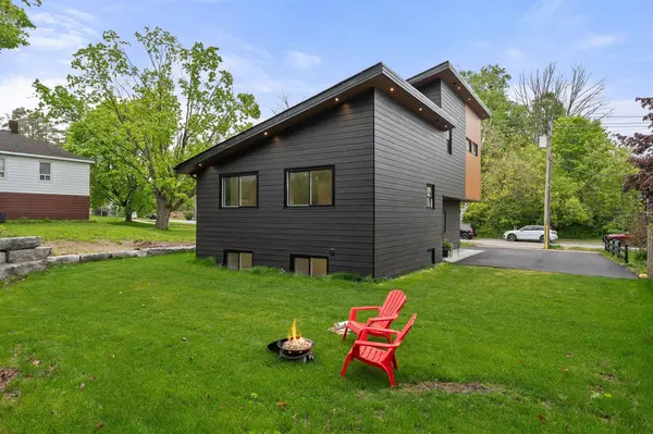 168 Berczy ST, Barrie, ON L4M 3R6