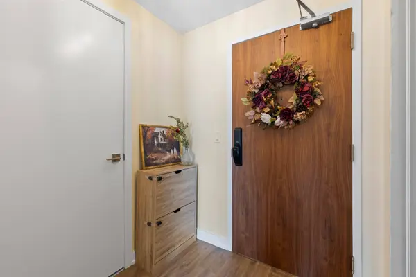 50 Ann ST #303, Caledon, ON L7E 1B9