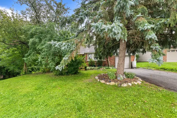 98 Don Mor DR, Newmarket, ON L3Y 1G7