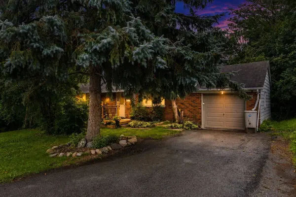 98 Don Mor DR, Newmarket, ON L3Y 1G7
