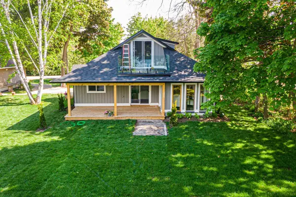 549 Lake DR E, Georgina, ON L0E 1S0
