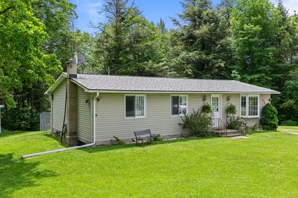 2743 Lockhart RD, Innisfil, ON L9S 3G2