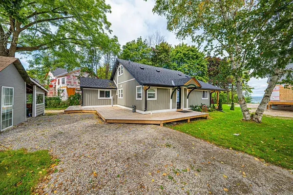 549 Lake DR E, Georgina, ON L0E 1S0