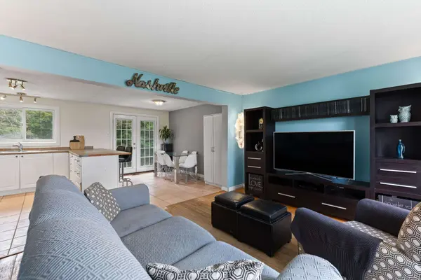 2743 Lockhart RD, Innisfil, ON L9S 3G2
