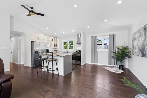 40 Rosemary LN, Georgina, ON L0E 1N0