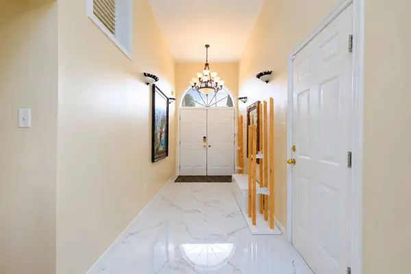 66 Canal ST, Georgina, ON L4P 1K5