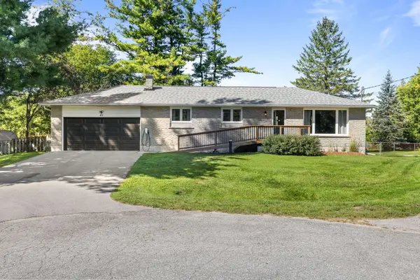 40 Rosemary LN, Georgina, ON L0E 1N0
