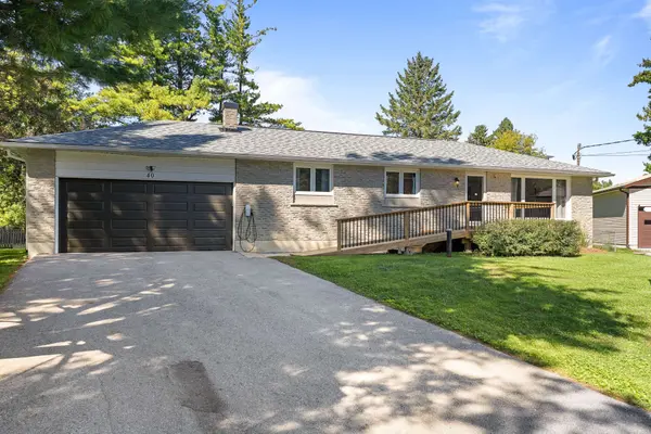 40 Rosemary LN, Georgina, ON L0E 1N0