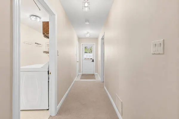 204A The Queensway N/A S, Georgina, ON L4P 2A6