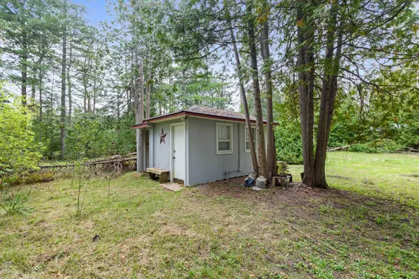 36 Nurme AVE, Georgina, ON L0E 1N0