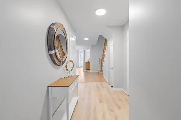 31 Laurendale AVE, Georgina, ON L4P 4A8