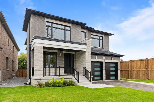 1 Richmond Park DR, Georgina, ON L4P 0H2