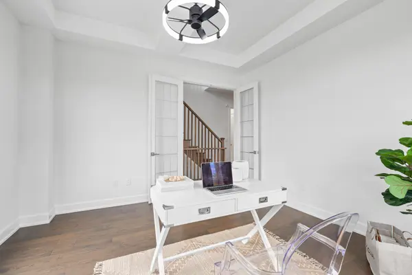 90 Keatley DR, Vaughan, ON L6A 4Y3