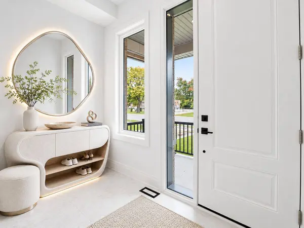 5 Richmond Park DR, Georgina, ON L4P 0H2
