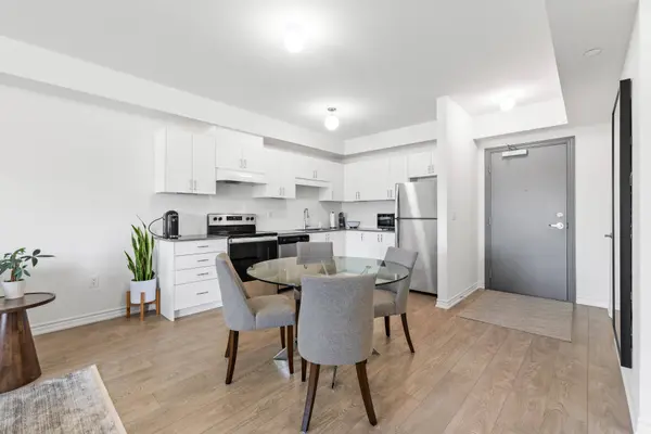 110 Grew BLVD #407, Georgina, ON L0E 1L0