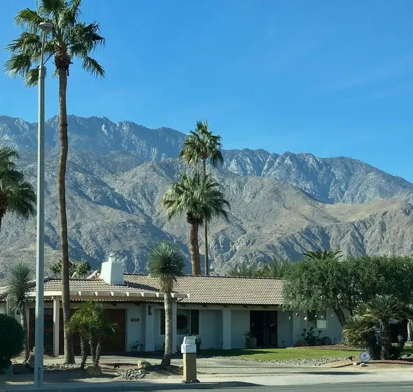 835 N Farrell DR, Palm Springs, CA 92262