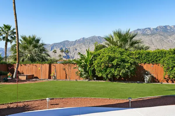 835 N Farrell DR, Palm Springs, CA 92262