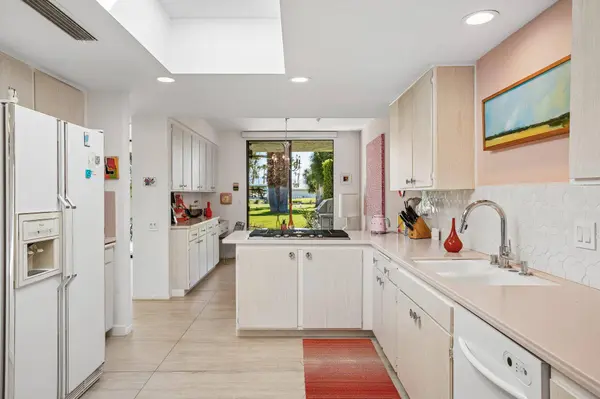 2320 Paseo Del Rey, Palm Springs, CA 92264