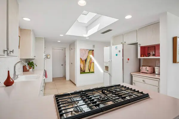 2320 Paseo Del Rey, Palm Springs, CA 92264