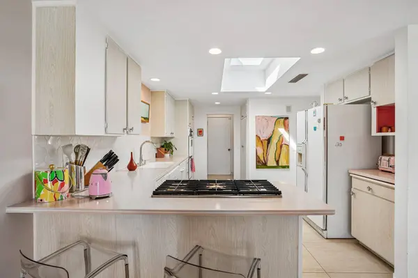 2320 Paseo Del Rey, Palm Springs, CA 92264