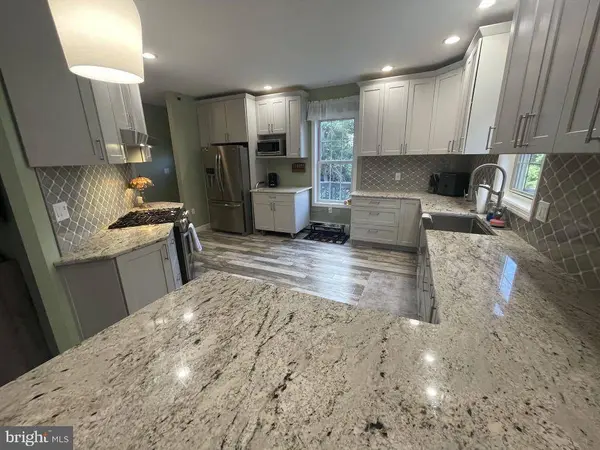 604 ROCKY RIDGE RD, Spring Grove, PA 17362
