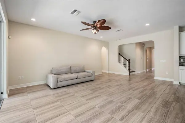 4557 VERMILLION SKY DR, Wesley Chapel, FL 33544