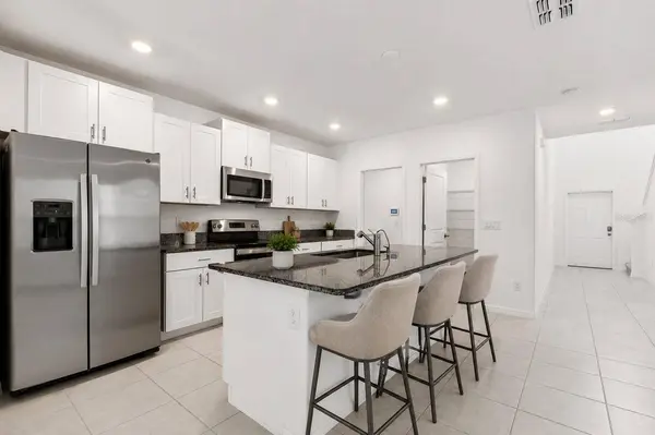 10072 BRANCHING SHIP TRCE, Wesley Chapel, FL 33545