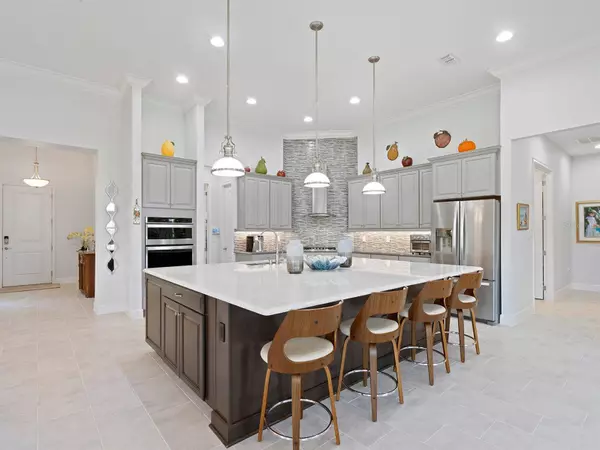 2600 MEADOWEDGE LOOP, St Cloud, FL 34772