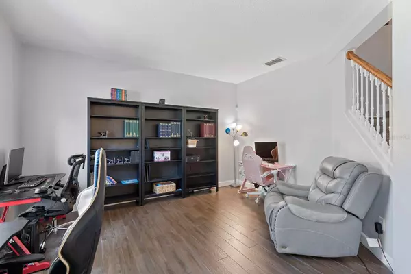 4916 PARKVIEW DR, St Cloud, FL 34771