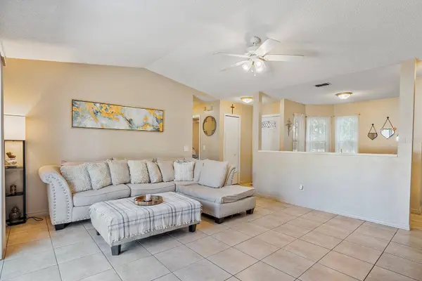 8123 SETTLERS LANDING TRL N, Jacksonville, FL 32244