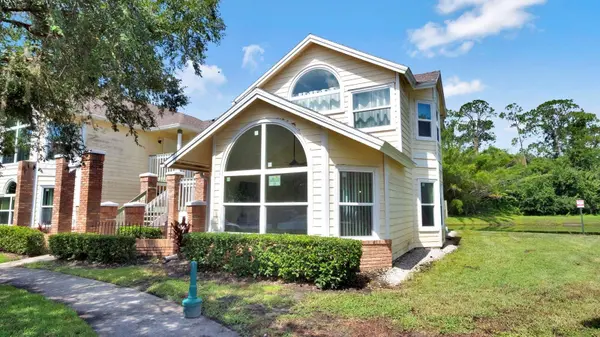5009 LAGUNA BAY CIR #39, Kissimmee, FL 34746