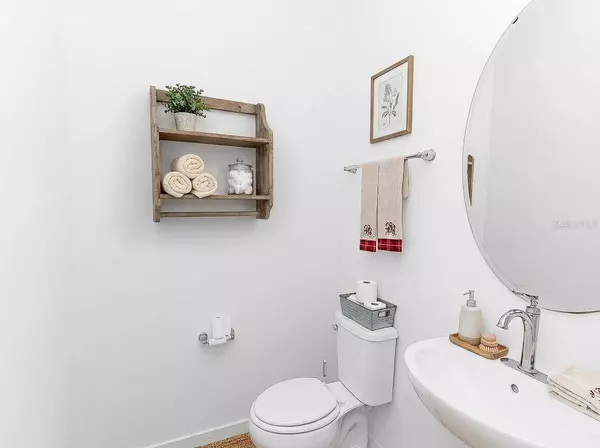 2022 EDUCATION ST, Magnolia Square, FL 34771