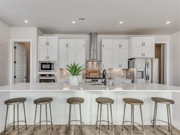 5816 NW 154th TER, Edmond, OK 73013