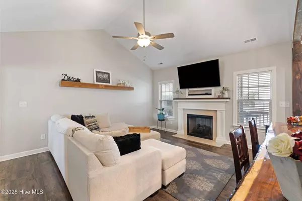 17 Cloverfield CT, Princeton, NC 27569