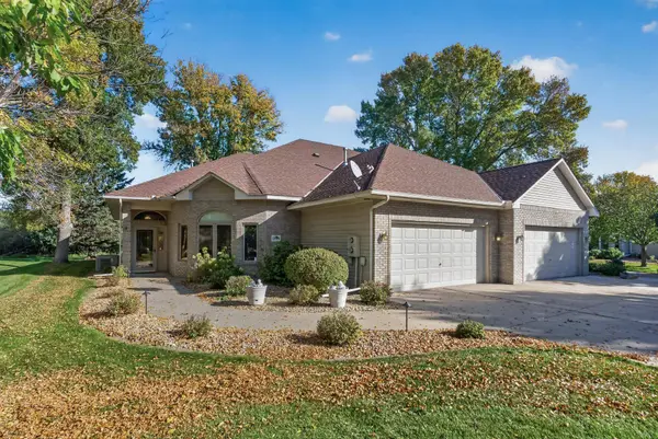 12166 Bluebird CIR NW