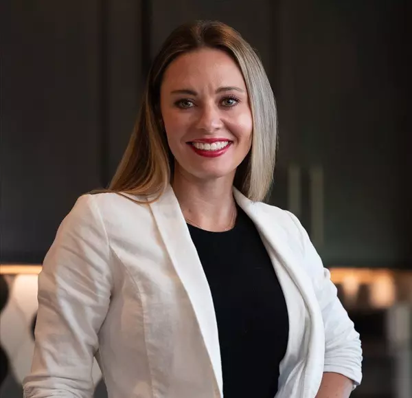 Danya Apostolope - LPT Realty