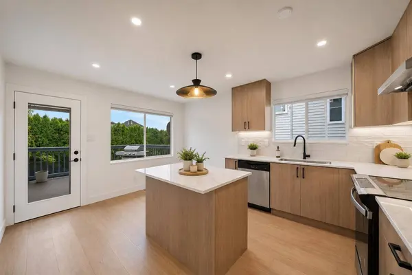 1576 161 ST, Surrey, BC V4A 4X8