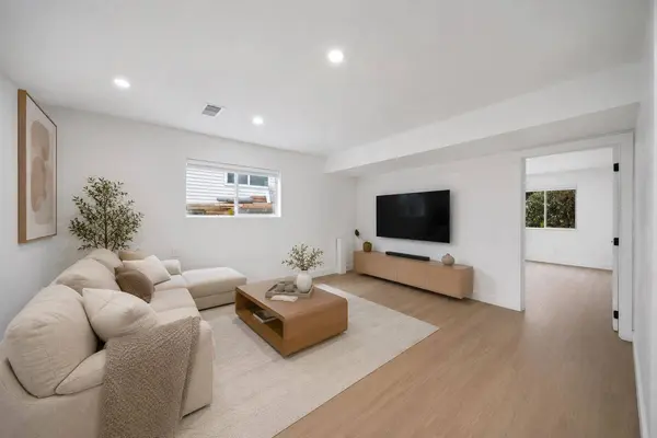 1576 161 ST, Surrey, BC V4A 4X8