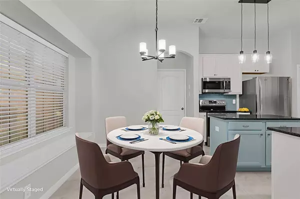 517 Highmoor Court, Oak Point, TX 75068