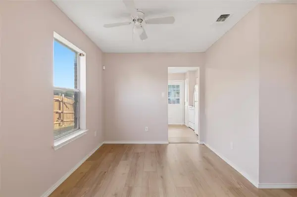 2901 Kathleen Lane, Euless, TX 76039