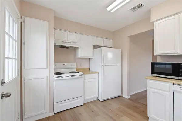 2901 Kathleen Lane, Euless, TX 76039