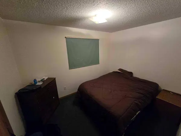 205 Reed AVE #1-7, Hayter, AB T0B1X0