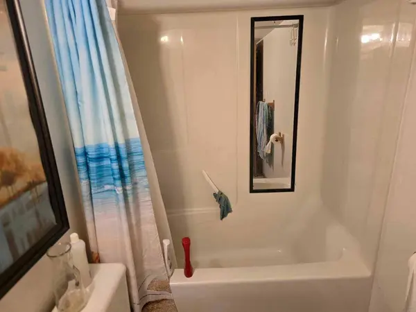 205 Reed AVE #1-7, Hayter, AB T0B1X0