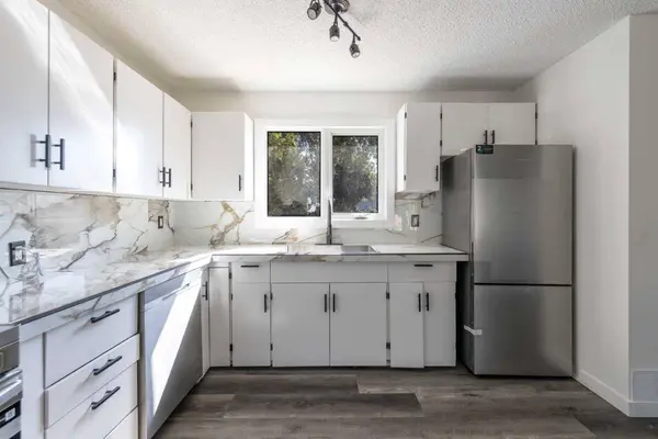 3103 47 AVE, Lloydminster, SK S9V 0E8